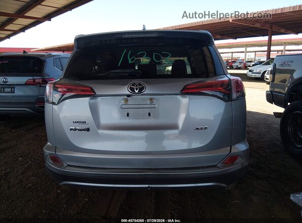 JTMWFREV6JJ173891 2018 TOYOTA RAV4 Silver 
