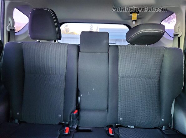 JTMWFREV7JJ732171 2018 TOYOTA RAV4 White Widok tylnych siedzeń