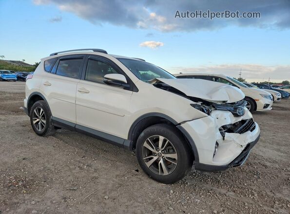 JTMWFREV8HD102362 2017 TOYOTA RAV4 Белый Передняя правая четверть
