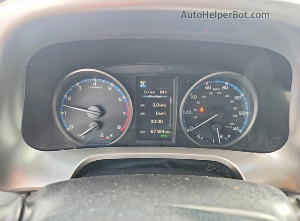 JTMWFREV8JD132354 2018 TOYOTA RAV4 Black Սարքավորումների վահանակի տեսք