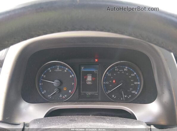 JTMWFREV9HD094790 2017 TOYOTA RAV4 White Հետևի նստատեղերի տեսք