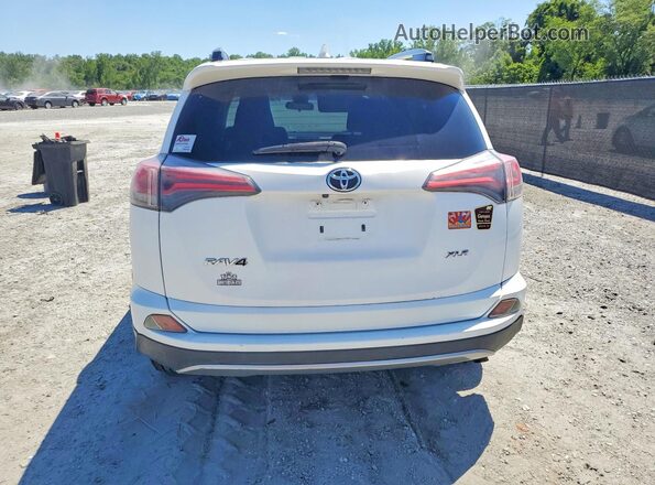 JTMWFREV9HD096782 2017 TOYOTA RAV4 White Widok z tyłu