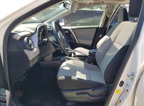 JTMWFREV9HD096782 2017 TOYOTA RAV4 White Widok wnętrza z przodu