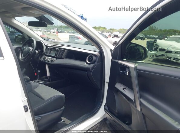 JTMWFREV9HJ102338 2017 TOYOTA RAV4 White Vista interior delantera