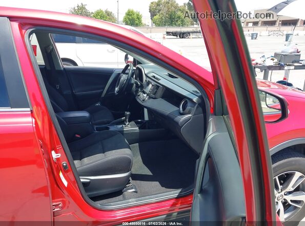 JTMWFREV9HJ146680 2017 TOYOTA RAV4 Red Սալոնի դիմացի տեսք