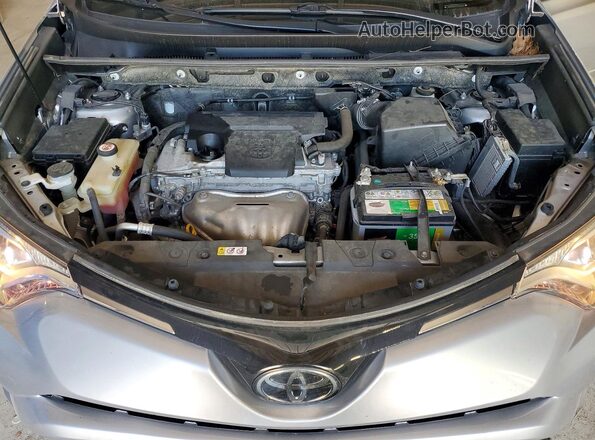 JTMWFREVXJJ194968 2018 TOYOTA RAV4 Silver Widok komory silnika