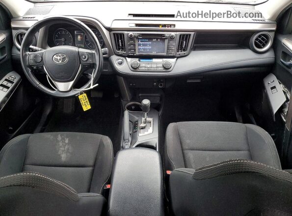 JTMWFREVXJJ746131 2018 TOYOTA RAV4 White Vista del salpicadero