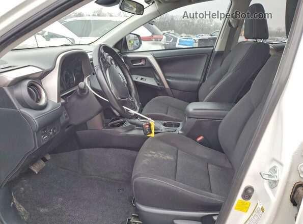 JTMWFREVXJJ746131 2018 TOYOTA RAV4 White Vista interior delantera
