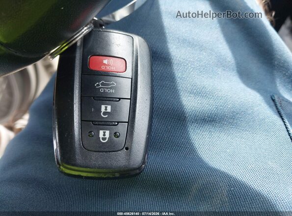 JTMY1RFV8KD514813 2019 TOYOTA RAV4 White Вид панелі приладів