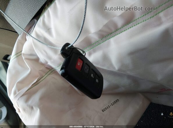 JTMYFREV0JJ204092 2018 TOYOTA RAV4 White Vista del salpicadero