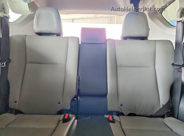 JTMYFREV6JD111866 2018 TOYOTA RAV4 Red Հետևի նստատեղերի տեսք