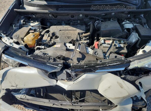 JTMYFREV8JJ198588 2018 TOYOTA RAV4 White ძრავის განყოფილების ხედი