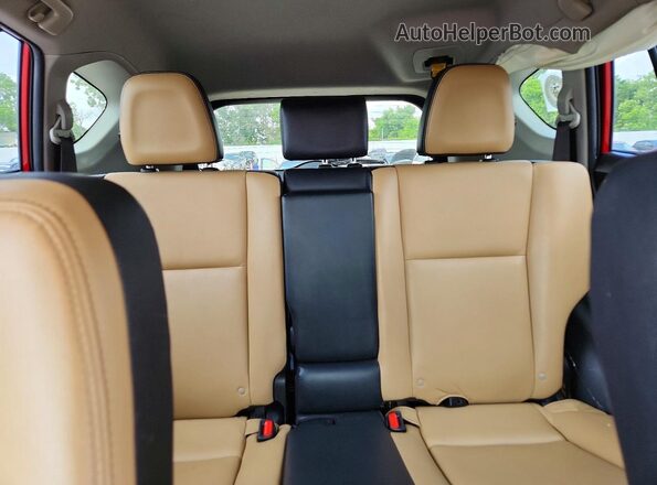 JTMYFREV9GJ082499 2016 TOYOTA RAV4 Red Вид задніх сидінь
