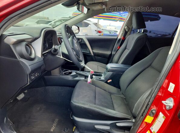 JTMZFREV0HJ113791 2017 TOYOTA RAV4 Red Widok wnętrza z przodu