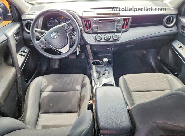 JTMZFREV0HJ113791 2017 TOYOTA RAV4 Red Widok deski rozdzielczej