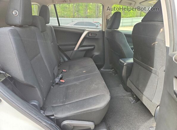 JTMZFREV0JJ155805 2018 TOYOTA RAV4 White Rear interior view