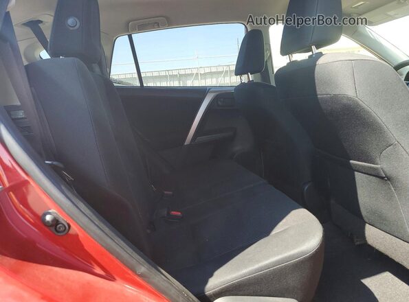 JTMZFREV1GJ077561 2016 TOYOTA RAV4 Red უკანა სალონის ხედი