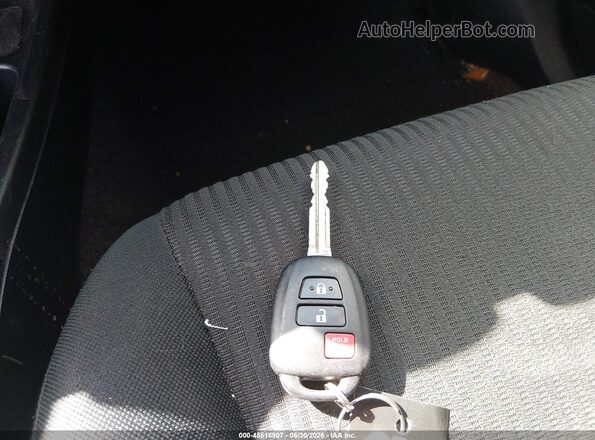 JTMZFREV1HJ712067 2017 TOYOTA RAV4 Gray Widok deski rozdzielczej