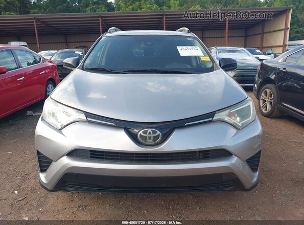 JTMZFREV1JD123380 2018 TOYOTA RAV4 Silver Widok wnętrza z tyłu