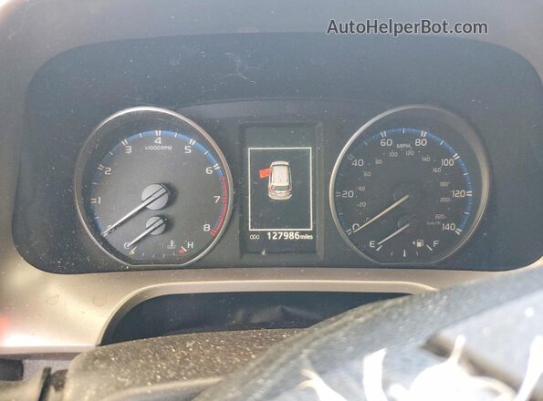 JTMZFREV2JJ726856 2018 TOYOTA RAV4 White ხელსაწყოთა პანელის ხედი