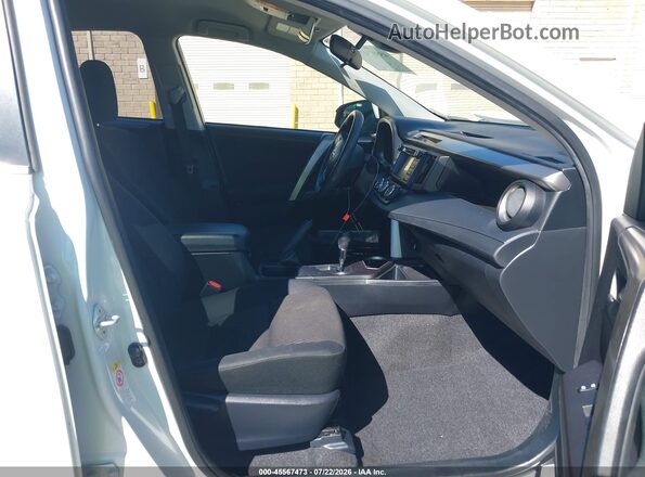 JTMZFREV3JJ150484 2018 TOYOTA RAV4 White Вид салону спереду