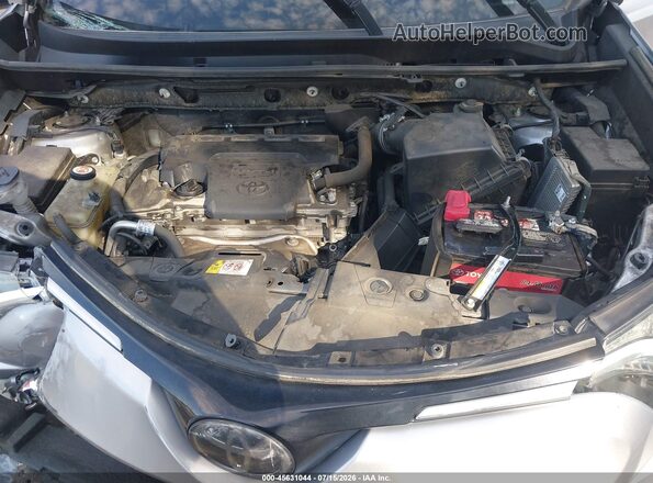 JTMZFREV3JJ173263 2018 TOYOTA RAV4 Silver Հետևի տեսք