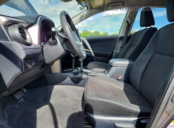 JTMZFREV3JJ185574 2018 TOYOTA RAV4 Gray Front interior view