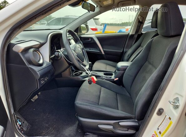 JTMZFREV4HJ702634 2017 TOYOTA RAV4 White Вид салону спереду