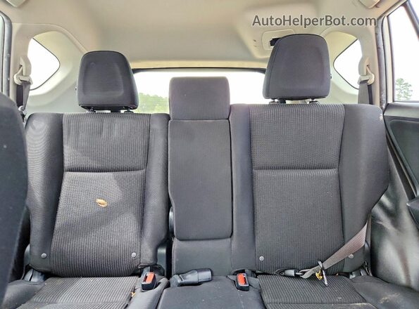 JTMZFREV4HJ702634 2017 TOYOTA RAV4 White Вид задніх сидінь