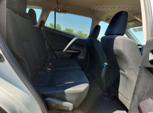 JTMZFREV5HJ138282 2017 TOYOTA RAV4 White Вид задньої частини салону