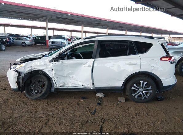 JTMZFREV5HJ702349 2017 TOYOTA RAV4 White 