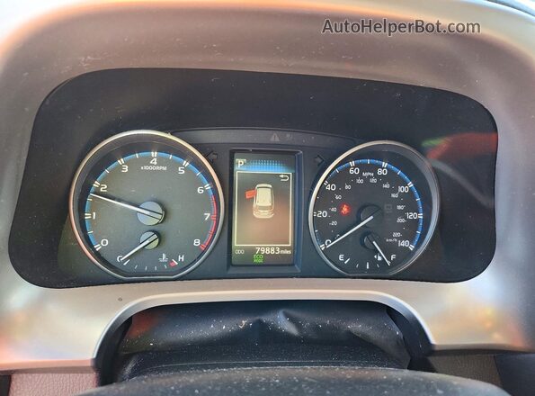 JTMZFREV5JD109675 2018 TOYOTA RAV4 Gray ხელსაწყოთა პანელის ხედი