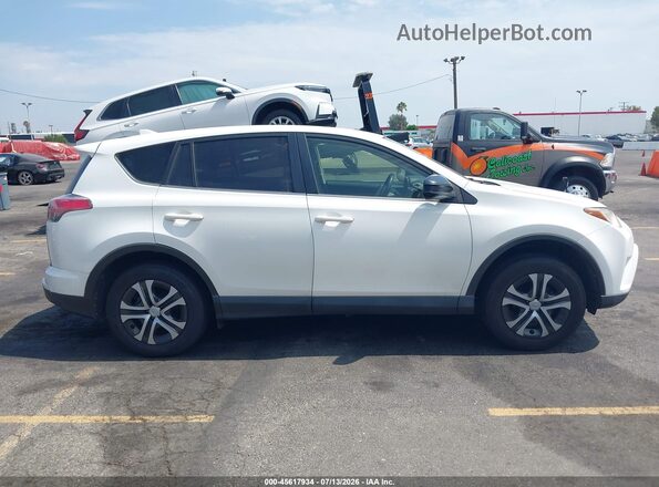 JTMZFREV5JJ153838 2018 TOYOTA RAV4 White Rear interior view