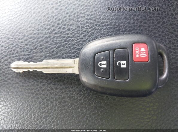 JTMZFREV5JJ153838 2018 TOYOTA RAV4 White Dashboard view