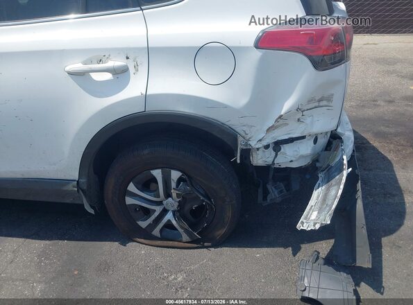 JTMZFREV5JJ153838 2018 TOYOTA RAV4 White 
