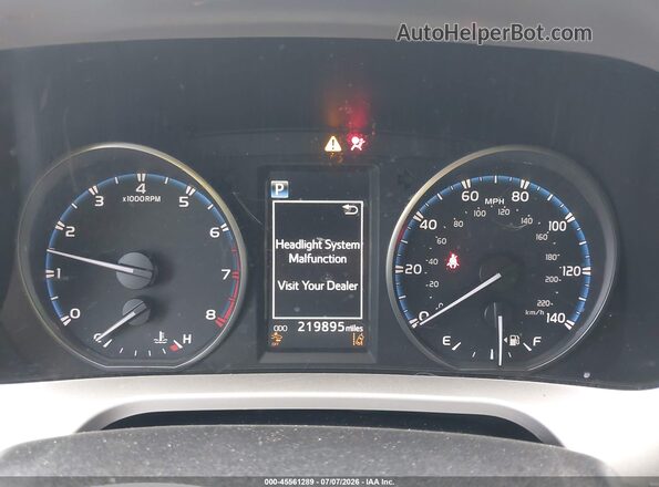 JTMZFREV5JJ747460 2018 TOYOTA RAV4 Blue Вид задніх сидінь