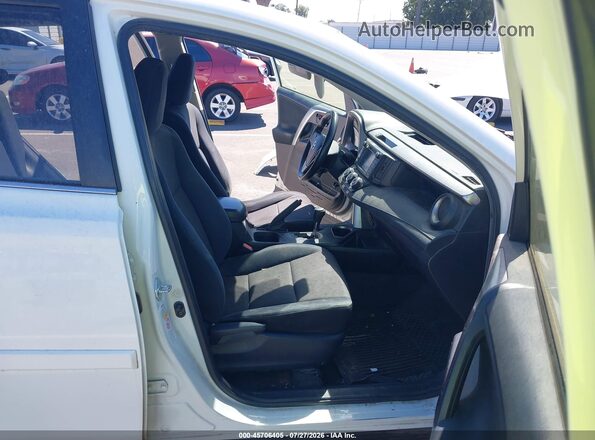 JTMZFREV7HJ712736 2017 TOYOTA RAV4 White Front interior view