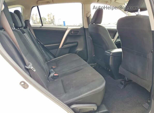 JTMZFREV8JJ732208 2018 TOYOTA RAV White Սալոնի հետևի տեսք