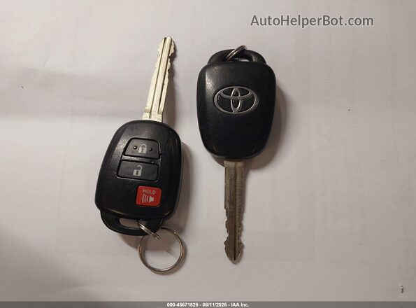 JTMZFREV9HJ121808 2017 TOYOTA RAV4 Green Առջևի վահանակի տեսք
