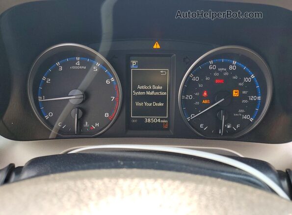 JTMZFREV9JD126253 2018 TOYOTA RAV4 Silver Սարքավորումների վահանակի տեսք