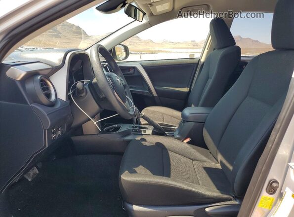 JTMZFREV9JD126253 2018 TOYOTA RAV4 Silver Սալոնի դիմացի տեսք