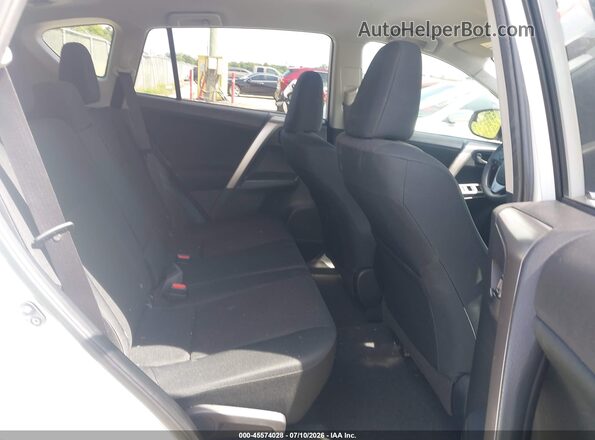 JTMZFREV9JJ154555 2018 TOYOTA RAV4 White Widok naklejki z numerem VIN