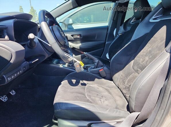 JTNABAAE3RA012760 2024 TOYOTA GR Серый Вид салона спереди