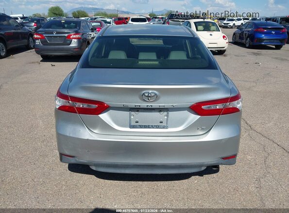 JTNB11HK0J3020892 2018 TOYOTA CAMRY Silver 