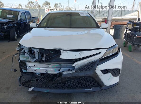 JTNB11HK7J3004902 2018 TOYOTA CAMRY White Սալոնի հետևի տեսք