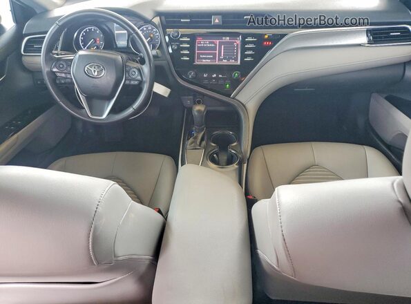 JTNB11HK7J3032134 2018 TOYOTA CAMRY White Вид панелі приладів