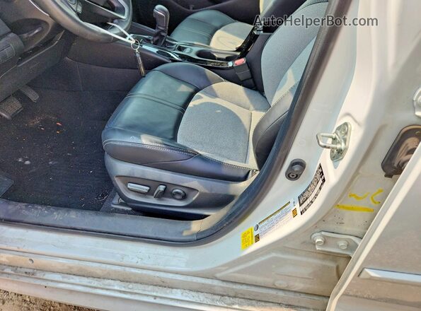 JTNC4MBE1N3172797 2022 TOYOTA COROLLA White ძრავის განყოფილების ხედი