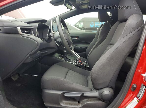 JTND4MBE9M3115864 2021 TOYOTA COROLLA Red Front interior view