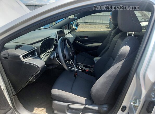 JTND4MBE9P3208260 2023 TOYOTA COROLLA Silver Вид салону спереду