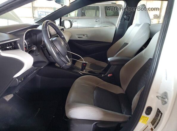 JTND4RBEXL3087097 2020 TOYOTA COROLLA Белый Вид салона спереди